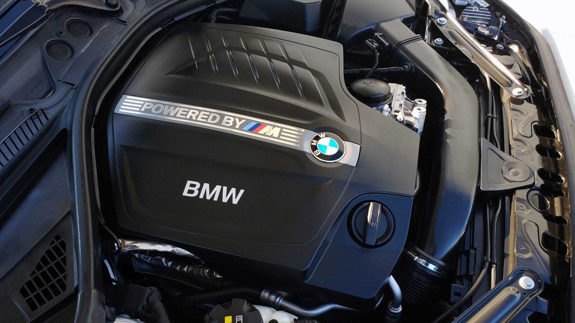 Used 2017 BMW M2 COUPE / MANUAL / EXEC PKG / NAV / WIFI / PDC / REARVIEW for sale Sold at Formula Imports in Charlotte NC 28227 19