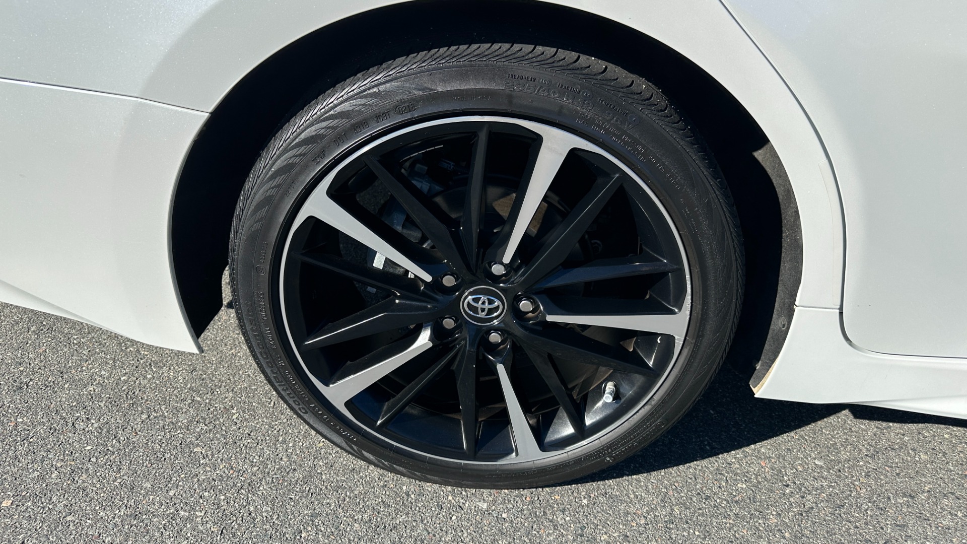 Used 2018 Toyota CAMRY XSE 2.5L SEDAN / 8-SPD AUTO / PANO-ROOF / 19IN WHEELS for sale Sold at Formula Imports in Charlotte NC 28227 38