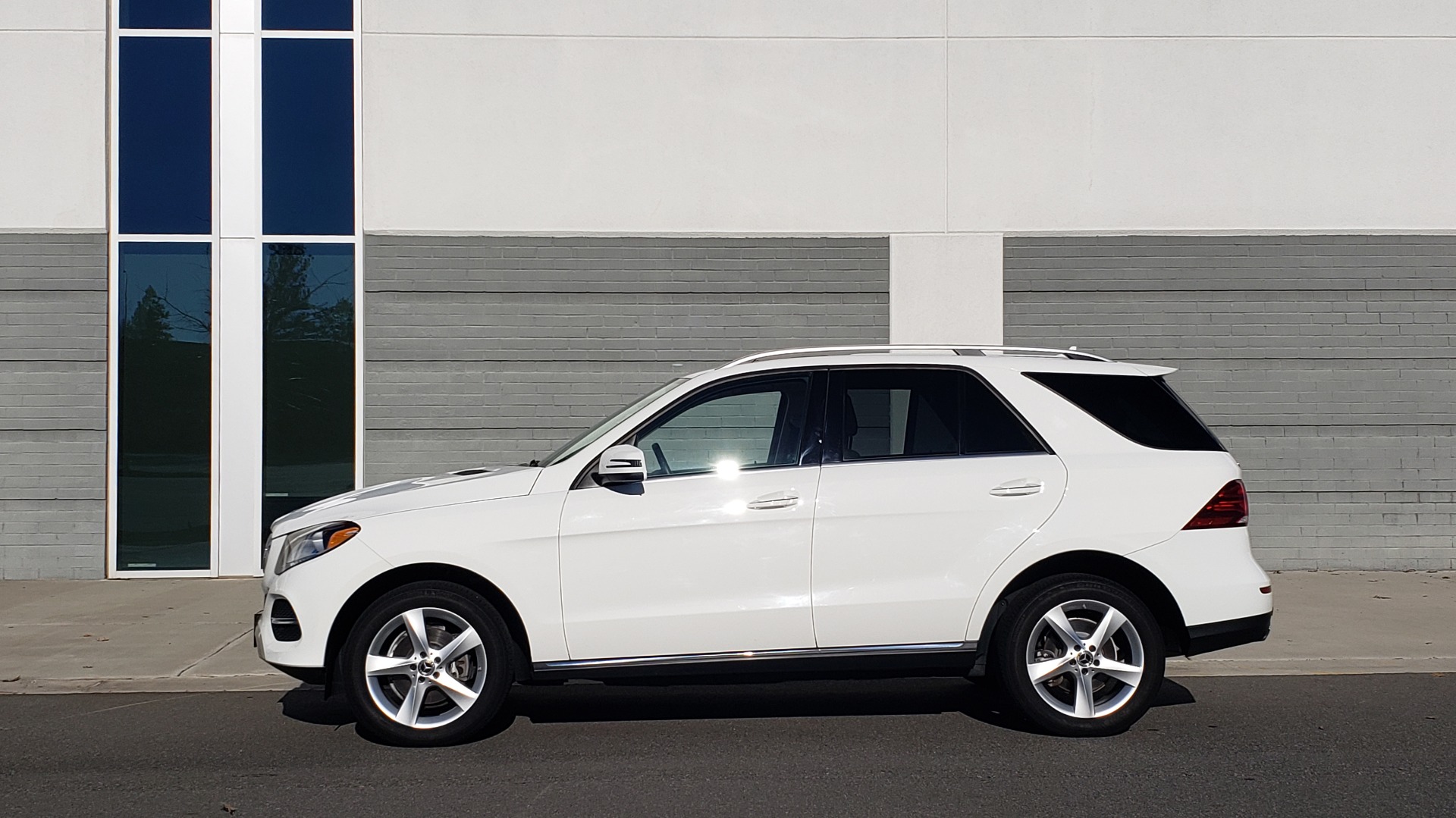 Used 2018 Mercedes-Benz GLE 350 4MATIC PREMIUM / NAV / H/K SOUND / REARVIEW for sale Sold at Formula Imports in Charlotte NC 28227 2