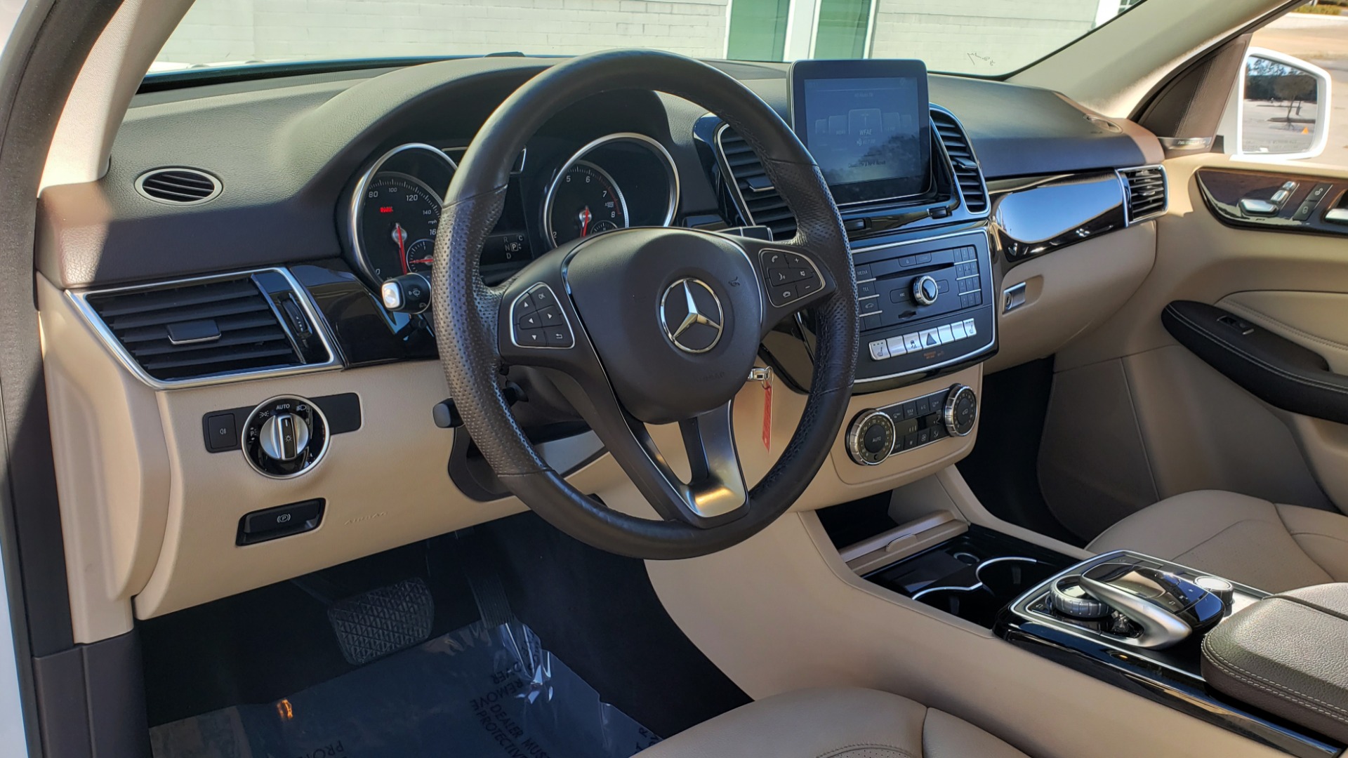 Used 2018 Mercedes-Benz GLE 350 4MATIC PREMIUM / NAV / H/K SOUND / REARVIEW for sale Sold at Formula Imports in Charlotte NC 28227 33
