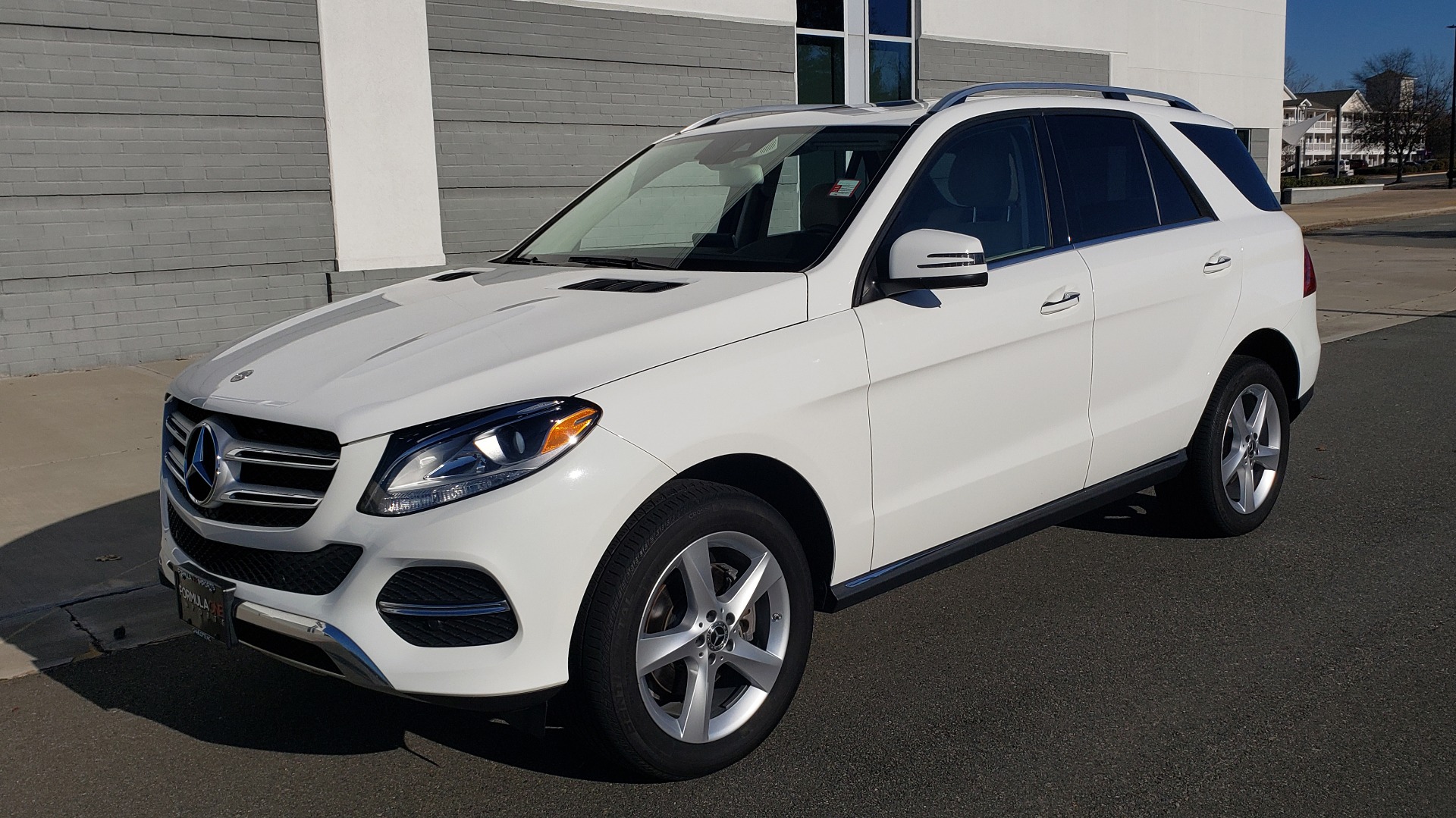 Used 2018 Mercedes-Benz GLE 350 4MATIC PREMIUM / NAV / H/K SOUND / REARVIEW for sale Sold at Formula Imports in Charlotte NC 28227 1
