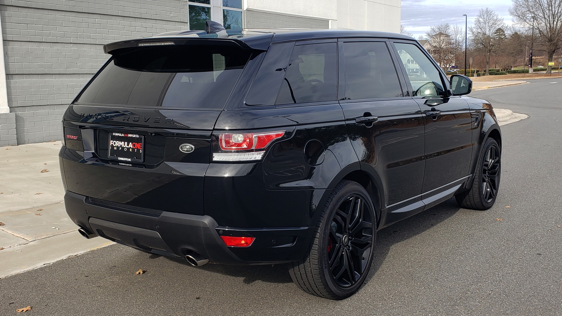 Used 2017 Land Rover RANGE ROVER SPORT HSE DYNAMIC / SC V6 / NAV / MERIDIAN / PANO-ROOF / REARVIEW for sale Sold at Formula Imports in Charlotte NC 28227 106