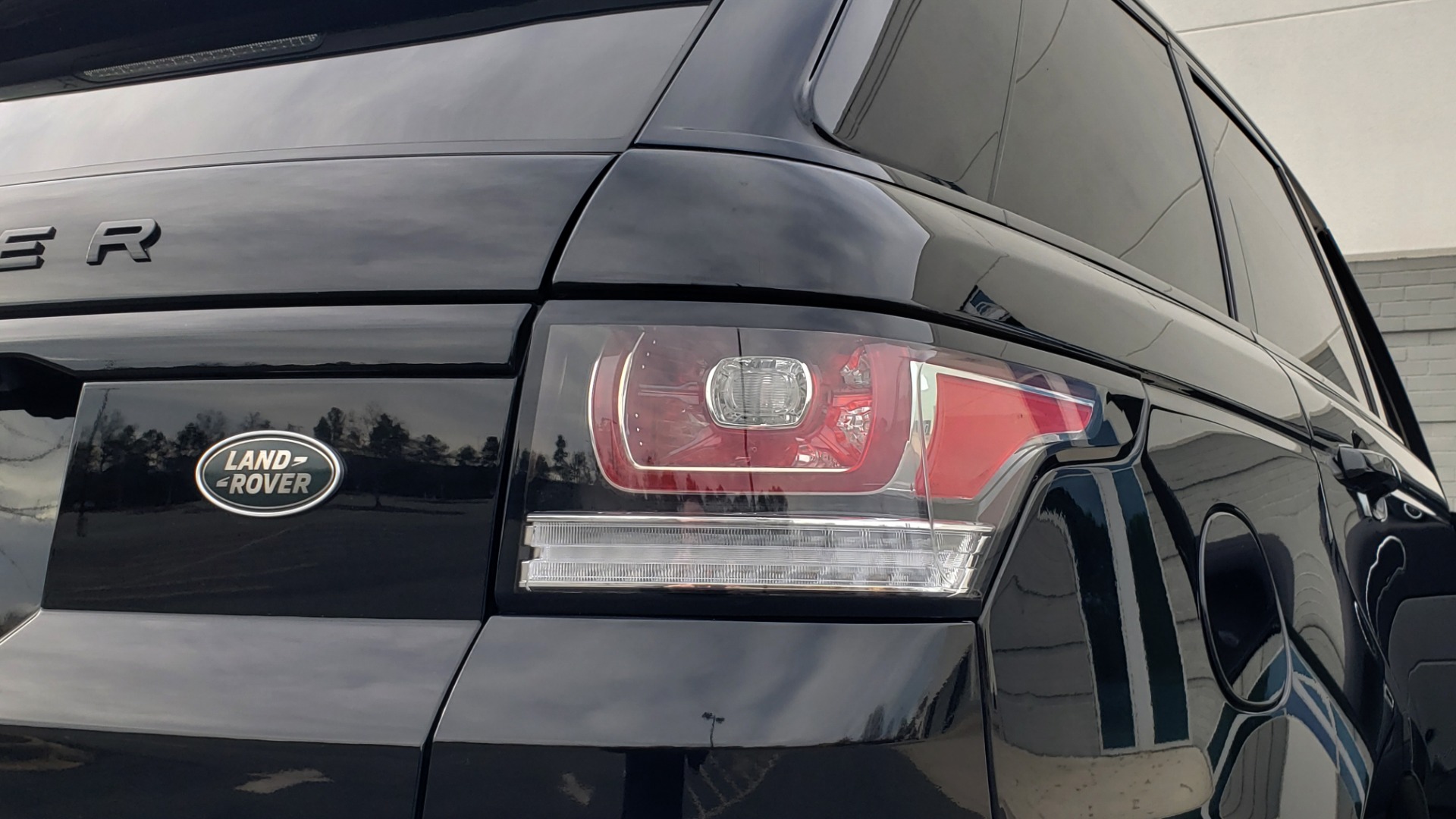 Used 2017 Land Rover RANGE ROVER SPORT HSE DYNAMIC / SC V6 / NAV / MERIDIAN / PANO-ROOF / REARVIEW for sale Sold at Formula Imports in Charlotte NC 28227 131