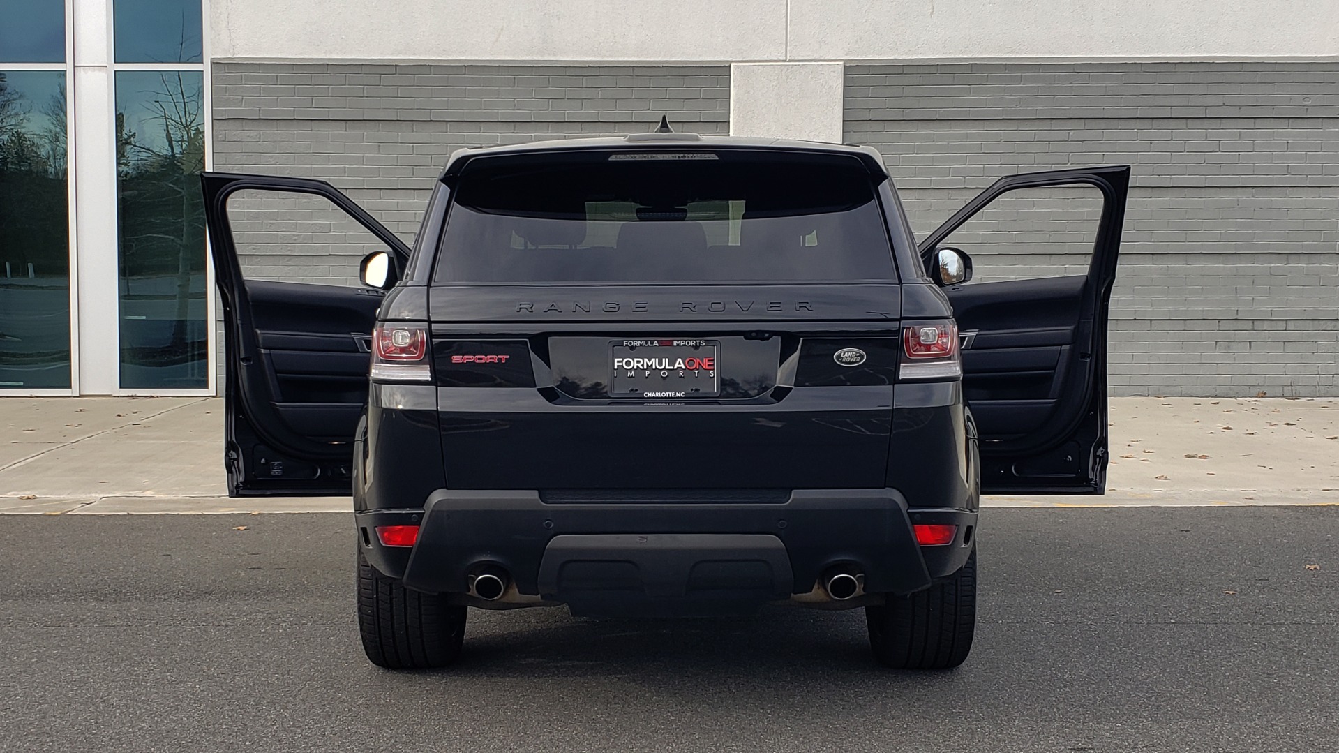 Used 2017 Land Rover RANGE ROVER SPORT HSE DYNAMIC / SC V6 / NAV / MERIDIAN / PANO-ROOF / REARVIEW for sale Sold at Formula Imports in Charlotte NC 28227 29