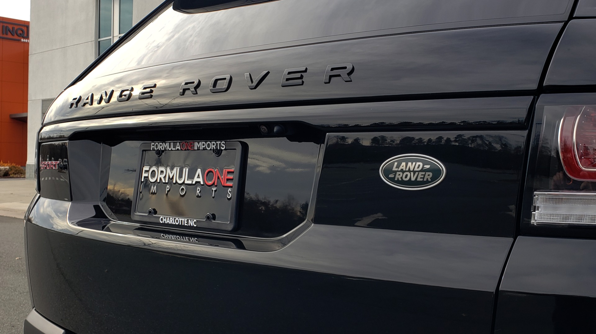 Used 2017 Land Rover RANGE ROVER SPORT HSE DYNAMIC / SC V6 / NAV / MERIDIAN / PANO-ROOF / REARVIEW for sale Sold at Formula Imports in Charlotte NC 28227 32