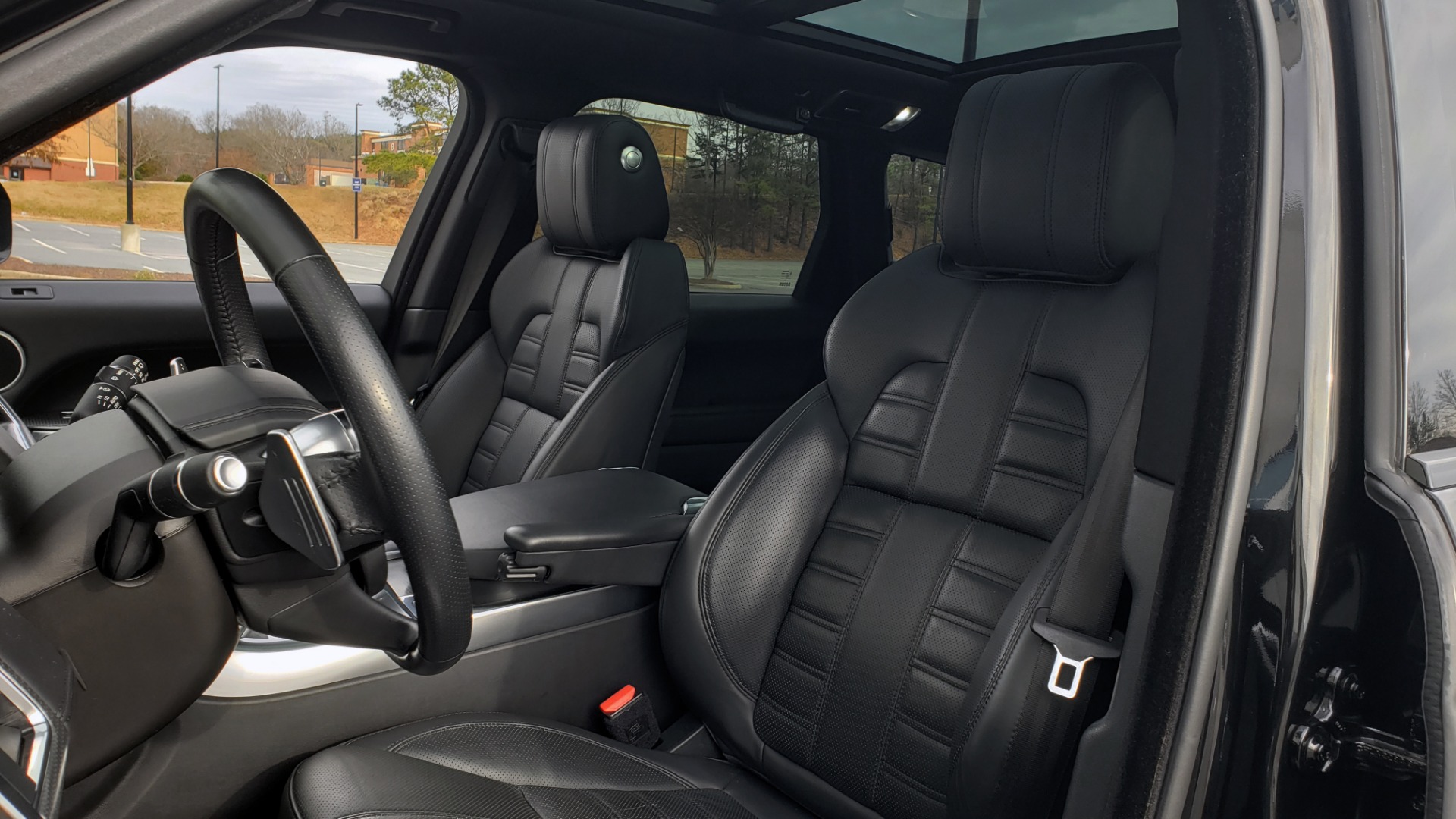 Used 2017 Land Rover RANGE ROVER SPORT HSE DYNAMIC / SC V6 / NAV / MERIDIAN / PANO-ROOF / REARVIEW for sale Sold at Formula Imports in Charlotte NC 28227 39