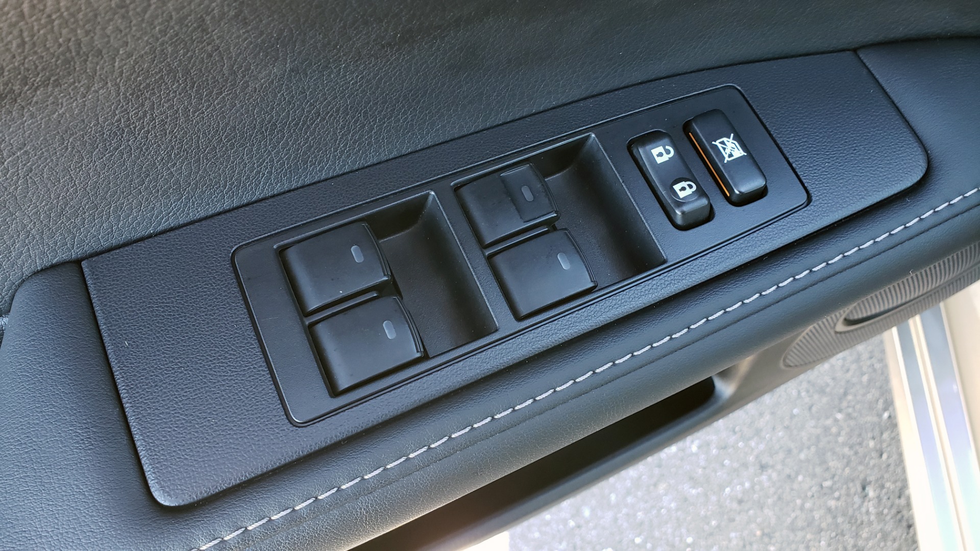 Used 2015 Lexus ES 350 LUXURY PKG / NAV / BSM / LCA / PARK ASSIST / REARVIEW for sale Sold at Formula Imports in Charlotte NC 28227 28