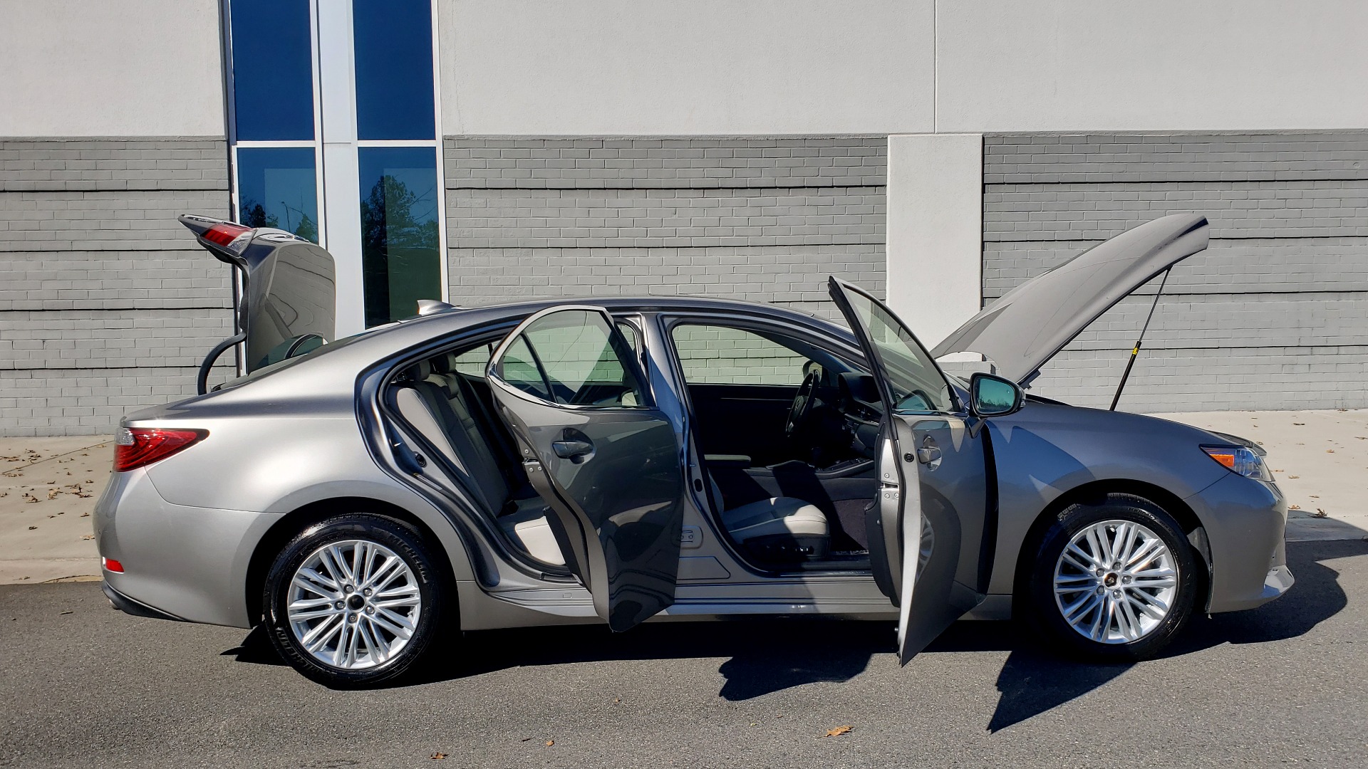 Used 2015 Lexus ES 350 LUXURY PKG / NAV / BSM / LCA / PARK ASSIST / REARVIEW for sale Sold at Formula Imports in Charlotte NC 28227 8
